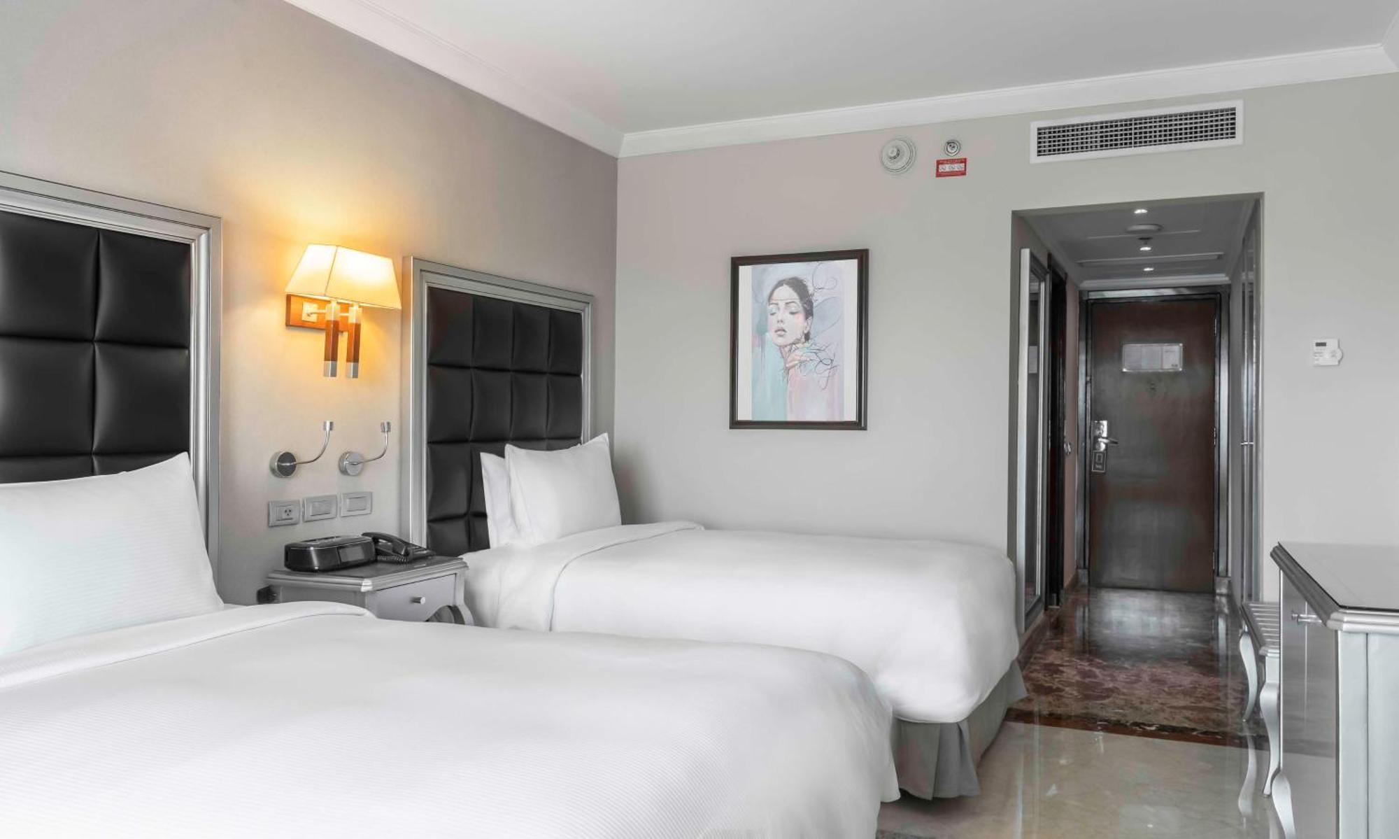 ฮิลตัน อเลกซานเดรีย คอร์นิช Hotel อเล็กซานเดรีย ภายนอก รูปภาพ A room at the hotel